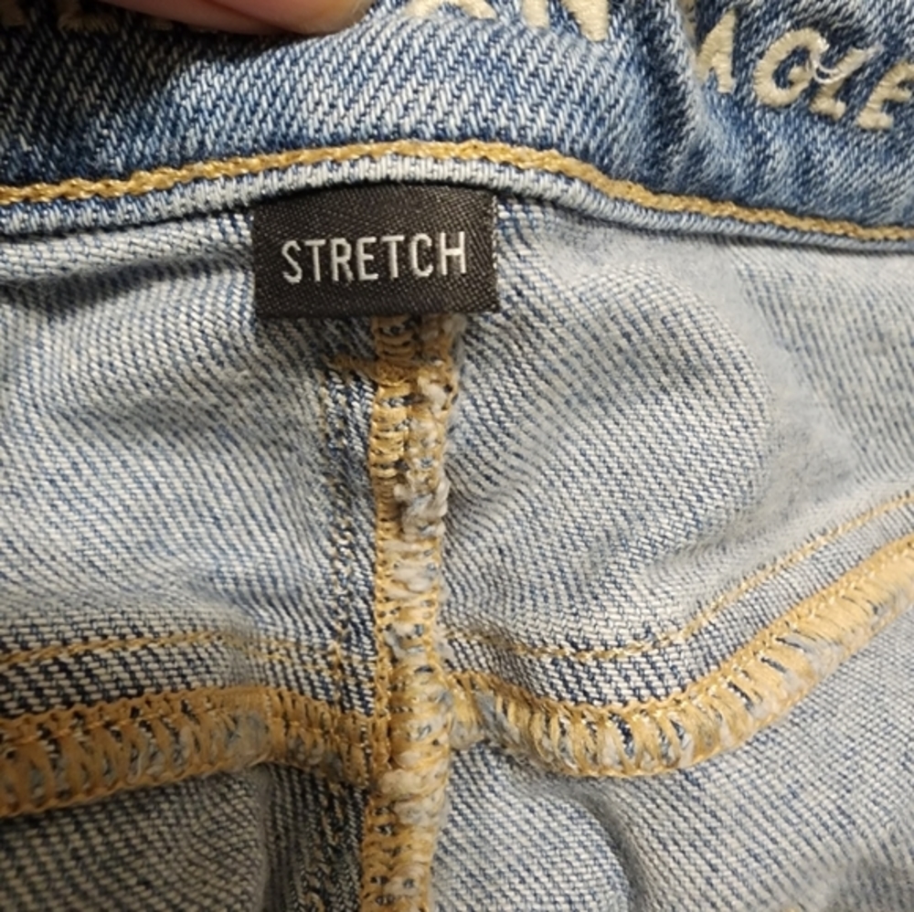 American Eagle Outfitters Light Blue Straight Leg Jeans - Picture 5 of 8
